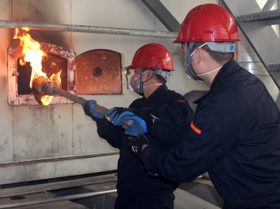 供暖季临近，热力集团全面启动烘炉预热工作