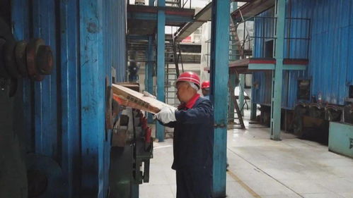 双河能源集团热力分公司二热源站点火烘炉，拉开今冬供暖序幕